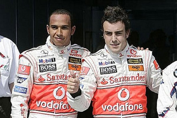 Takto Alonso v roce 2007 vydíral McLaren?