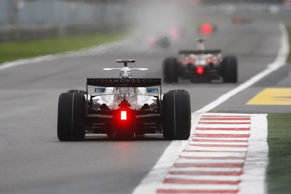 McLaren žádá podporu nováčkovským týmům McLaren žádá podporu nováčkovským týmům