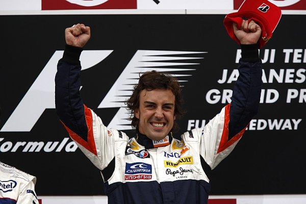 Alonso by rád pomohl Hamiltonovým rivalům Alonso by rád pomohl Hamiltonovým rivalům