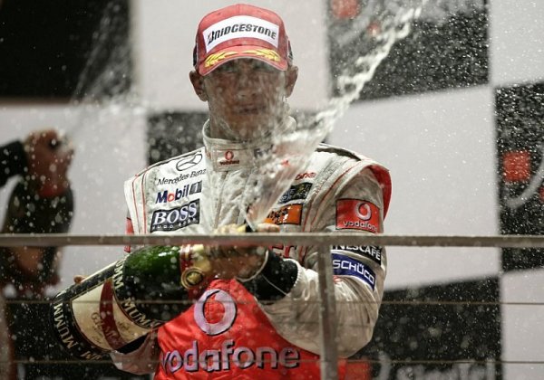 Hamilton si vítězstvím v Číně výrazně řekl o titul!