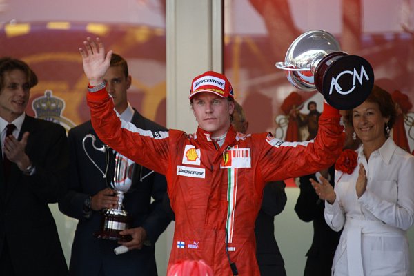Šéfa Ferrari těší Räikkönenova forma