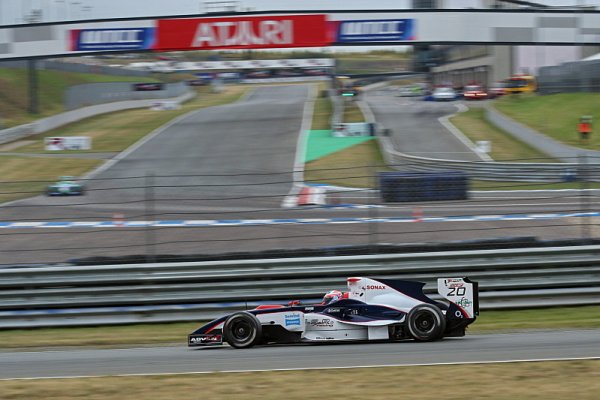 Erik Janiš na Oscherslebenu znovu na bodovaných pozicích