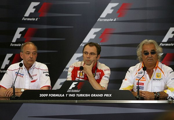 FOTA pracuje na vysvětlení, proč jsou pravidla FIA špatná