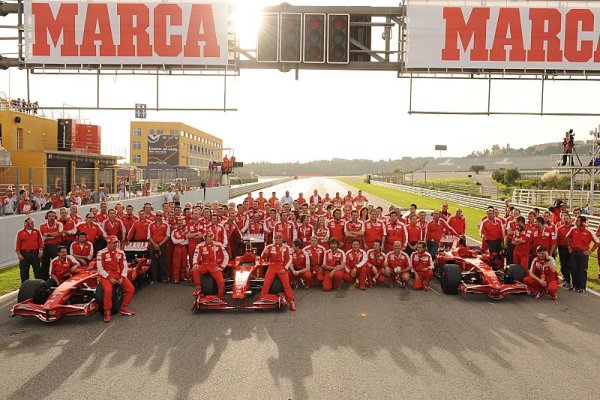 Ferrari se včera ve Valencii rozloučilo se sezónou 2009