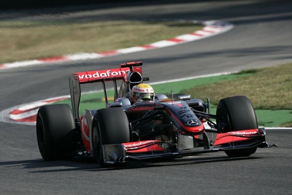 Hamilton má pole position, Adrian Sutil je druhý!