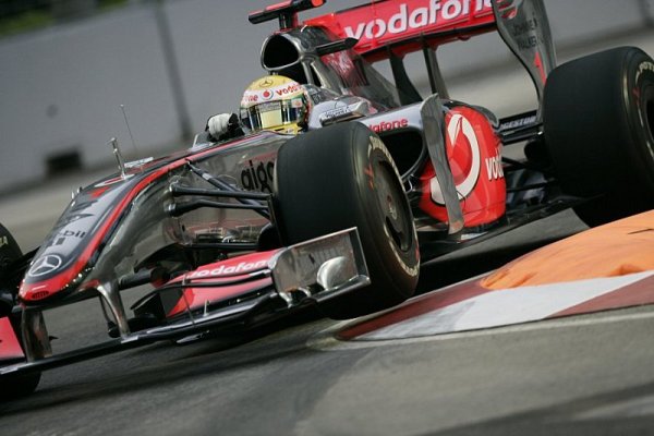 Lewis Hamilton vítězí, Glock a Alonso letos poprvé na pódiu