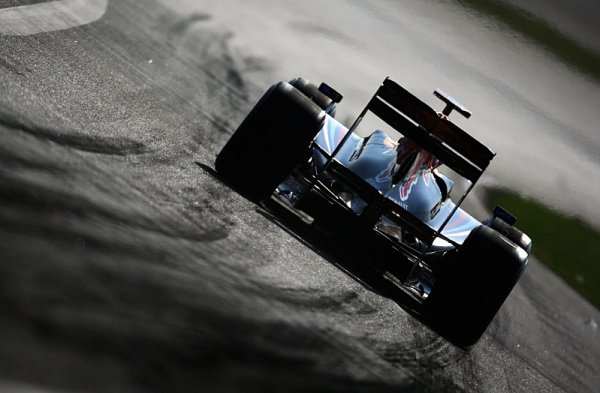 Renault bude i nadále dodávat motory týmu Red Bull Renault bude i nadále dodávat motory týmu Red Bull