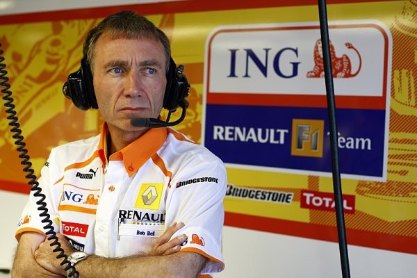 Renault kritizuje FIA, křídlo McLarenu považuje za nelegální