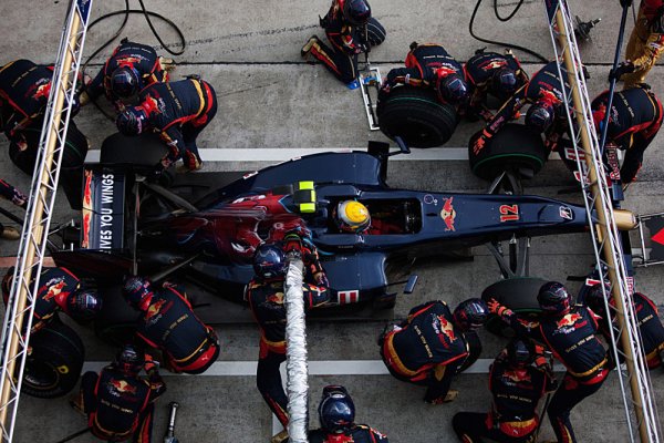 Mercedes testuje 'semafor' při zastávkách v boxech Mercedes testuje 'semafor' při zastávkách v boxech