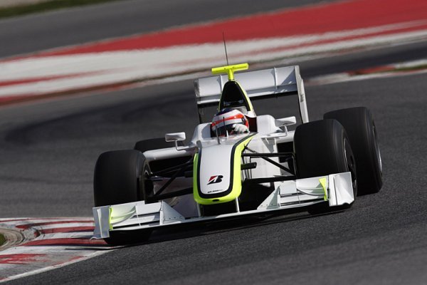 Brawn GP poputuje v boxech až na konec