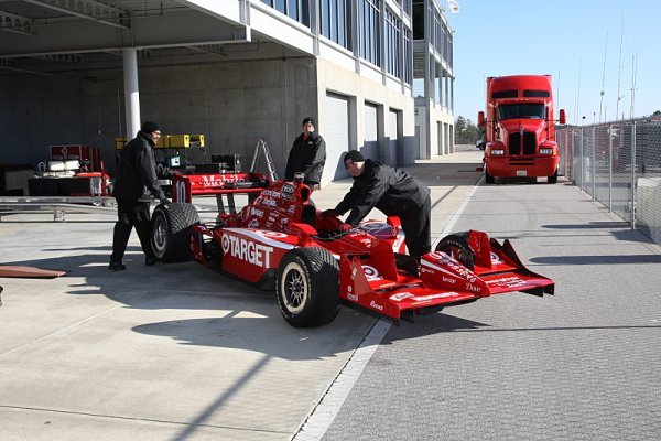 Franchitti nejrychlejší v 1. tréninku, Paul Tracy šestý