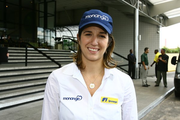 Ana Beatriz pojede v Sao Paulu a Indianapolisu za Andrettiho