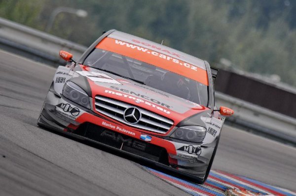 Podzimní cena - Cars.cz Charouz Racing vybojoval double Podzimní cena - Cars.cz Charouz Racing vybojoval double