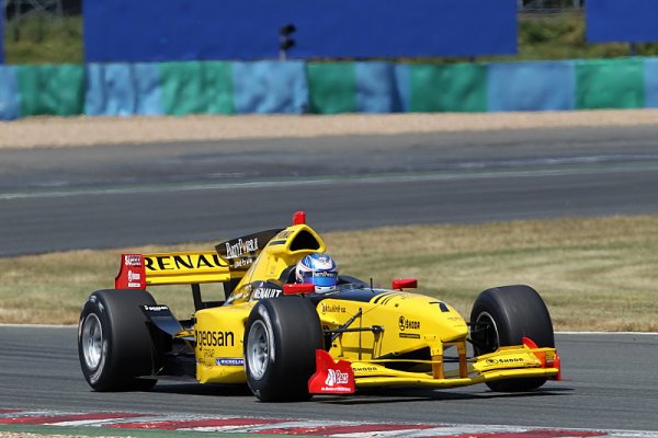 Auto GP - Jan Charouz vybojoval ve Francii druhé místo
