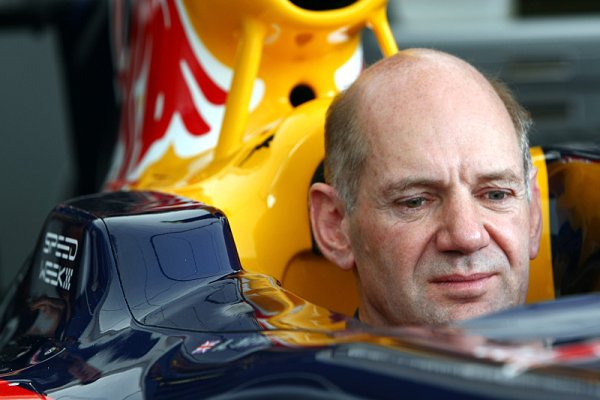 Newey pracuje s Aston Martinem na silničním vozu