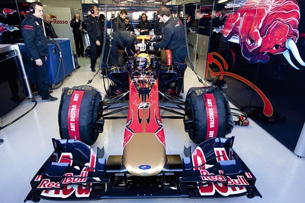 Toro Rosso testovalo svůj STR5 na okruhu v Imole Toro Rosso testovalo svůj STR5 na okruhu v Imole