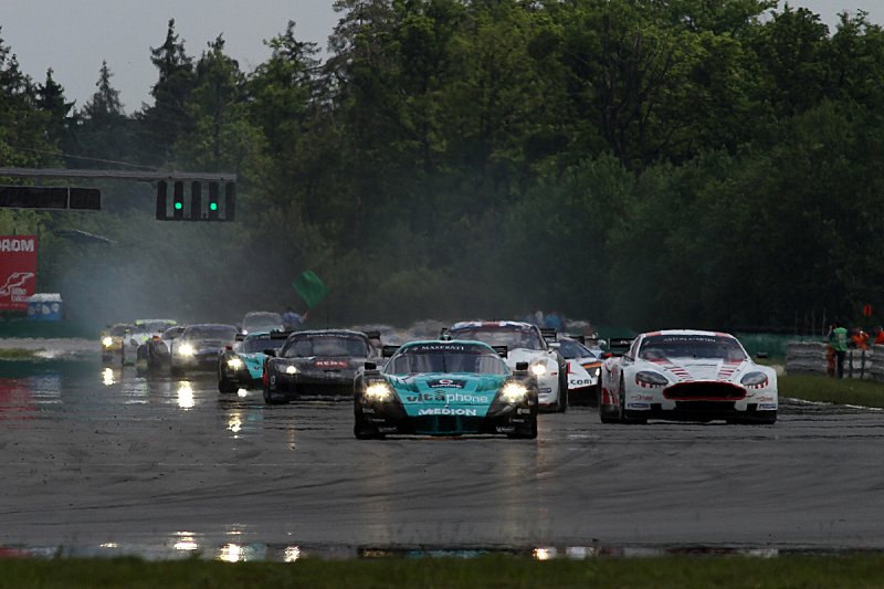 Formule.cz OBRAZEM Brněnský závod vozů FIA GT