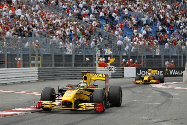 Renault je připraven dodávat své motory více týmům Renault je připraven dodávat své motory více týmům