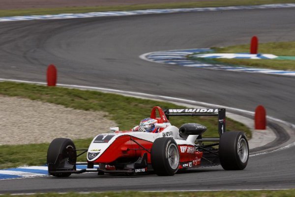Bottas na pole position, Mortara s Wittmannem až v páté řadě Bottas na pole position, Mortara s Wittmannem až v páté řadě