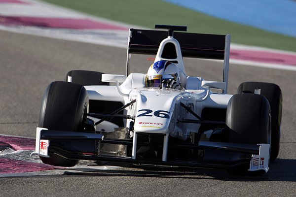 Týmy GP2 poprvé zkoušely nové monoposty pro rok 2011 Týmy GP2 poprvé zkoušely nové monoposty pro rok 2011