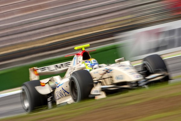 Do F1 vstoupí v příštím roce Sergio Perez, pojede za Sauber Do F1 vstoupí v příštím roce Sergio Perez, pojede za Sauber