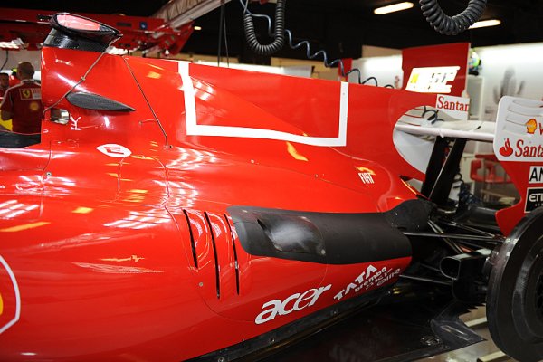 Ferrari pozměnilo barevný design svého vozu Ferrari pozměnilo barevný design svého vozu