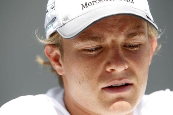 Webber se mi za kolizi v Koreji omluvil, řekl Rosberg Webber se mi za kolizi v Koreji omluvil, řekl Rosberg