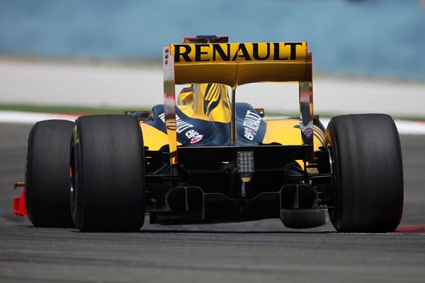 Renault, Mercedes a Ferrari představí nové výfukové potrubí