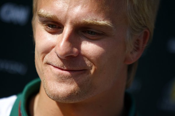 Kovalainen prý mohl závodit ve Formuli 1 už v roce 2004