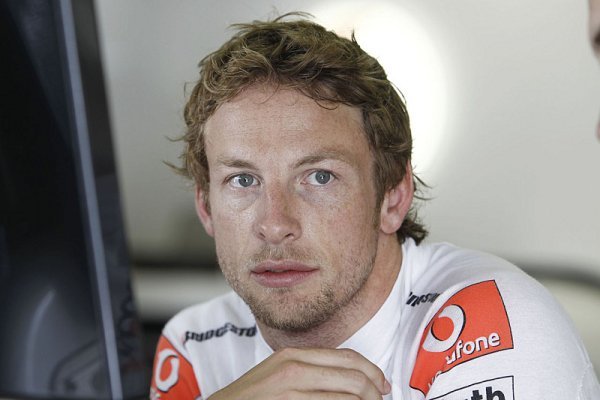 Z roztržky u Red Bullu bude McLaren těžit, míní Button