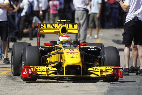 Svou budoucnost má ve svých rukou, tvrdí o Petrovovi Renault Svou budoucnost má ve svých rukou, tvrdí o Petrovovi Renault