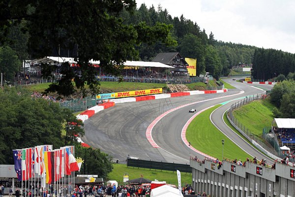 Jezdci volají po zákazu DRS v Eau Rouge