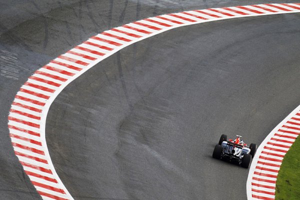 Glock a Buemi penalizováni za blokování během kvalifikace