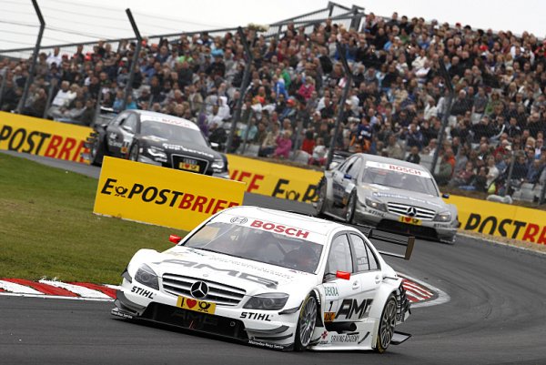 Di Resta nedal nikomu šanci a s přehledem letos poprvé vyhrál Di Resta nedal nikomu šanci a s přehledem letos poprvé vyhrál