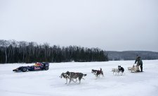 Buemi prohnal vůz Red Bullu po montrealském ledě