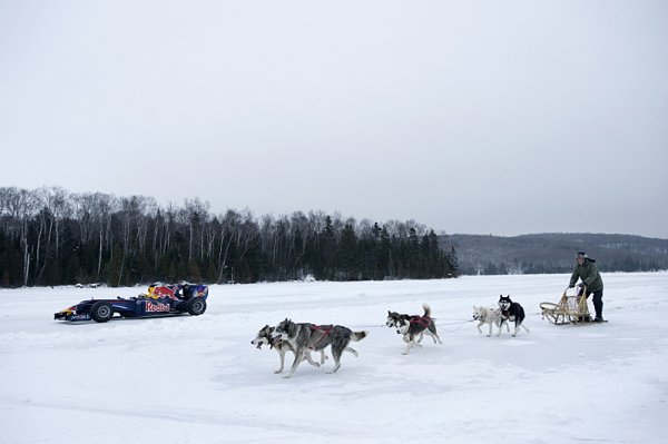 Buemi prohnal vůz Red Bullu po montrealském ledě