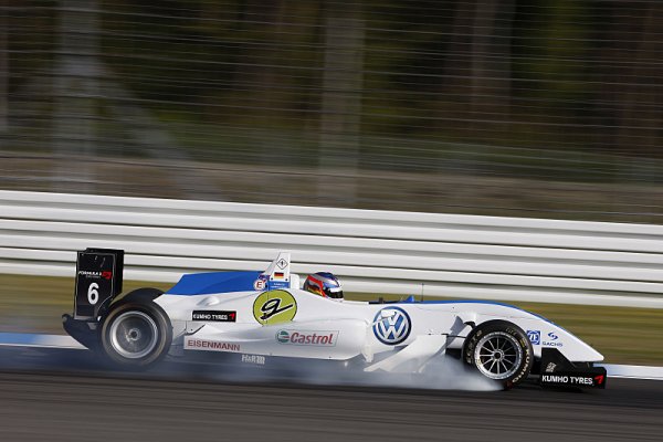 První závod na Hockenheimu vyhrál Marco Wittmann