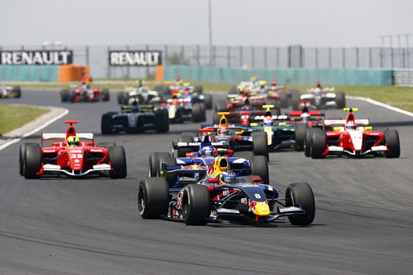 Formule Renault 3.5 odhalila svůj kalendář pro rok 2011 Formule Renault 3.5 odhalila svůj kalendář pro rok 2011