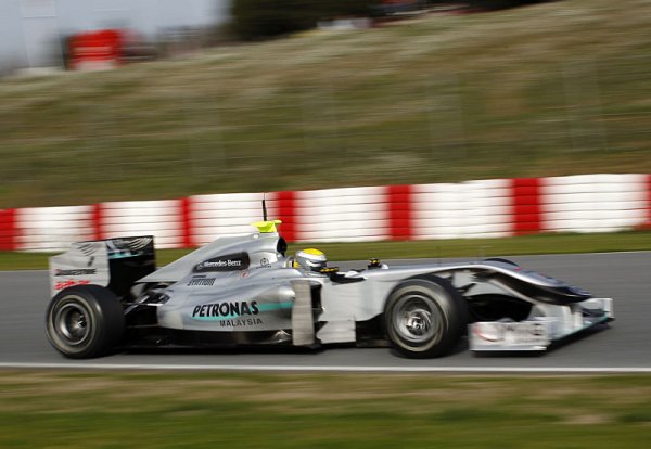 Mercedes přiveze finální verzi difuzoru až do Bahrajnu Mercedes přiveze finální verzi difuzoru až do Bahrajnu