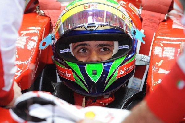 Felipe Massa prodloužil u Ferrari do roku 2012