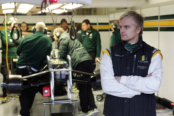 Kovalainen přiznává, že Lotusu chybí přítlak