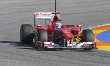 I s Alonsem zůstalo Ferrari ve Valencii neporaženo