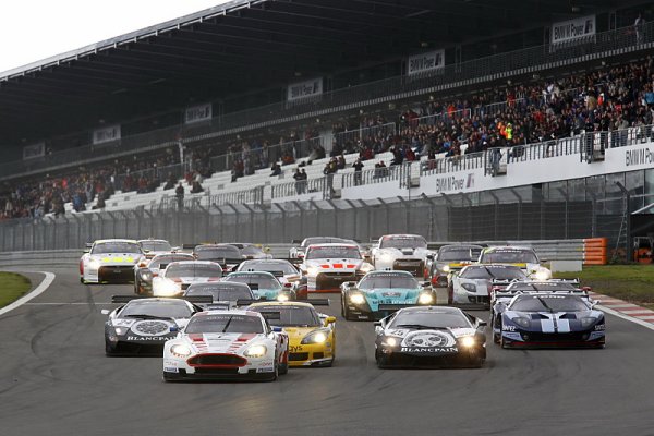 Předběžná startovní listina MS GT1 2011