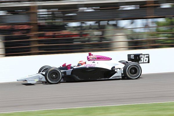 Pippa Mann ve třetím voze Dale Coyne Racing v Indy