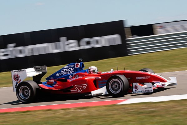 Superleague Formula prodělala malé zemětřesení Superleague Formula prodělala malé zemětřesení