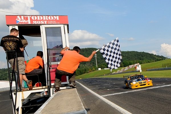 Autodrom v Mostě přivítá účastníky ADAC GT Masters