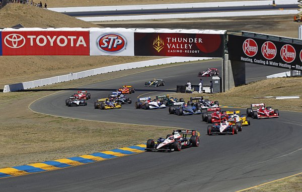 Šampionát IZOD IndyCar Series čekají poslední tři závody