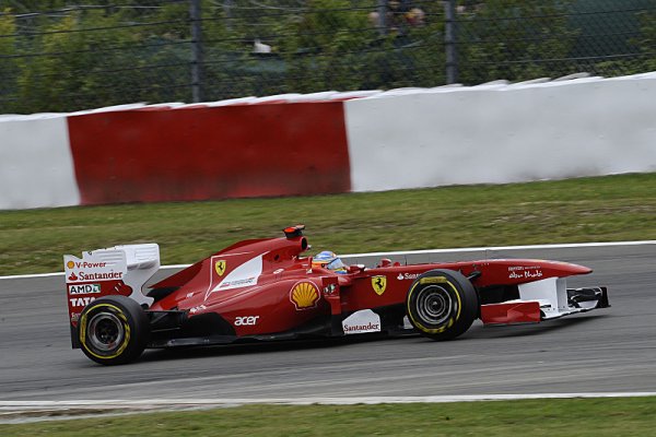 Nedávnými úspěchy povzbuzené Ferrari velí k útoku