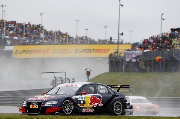 Zmáčený Oschersleben suverénně ovládl Ekström