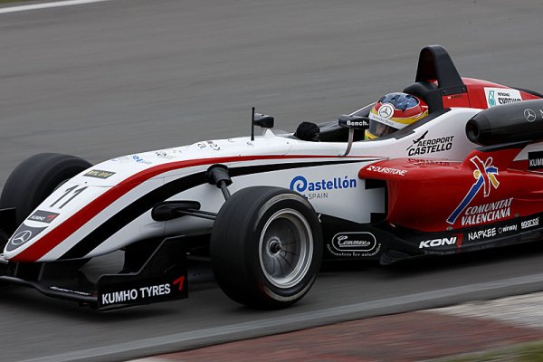 Po první kvalifikaci na prozatímní pole position Merhi Po první kvalifikaci na prozatímní pole position Merhi